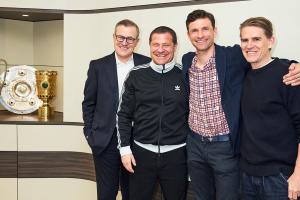 BOB半岛体育APP-宽言宽语上线克罗斯评价拜仁不续约穆勒：厨子多了煮坏汤